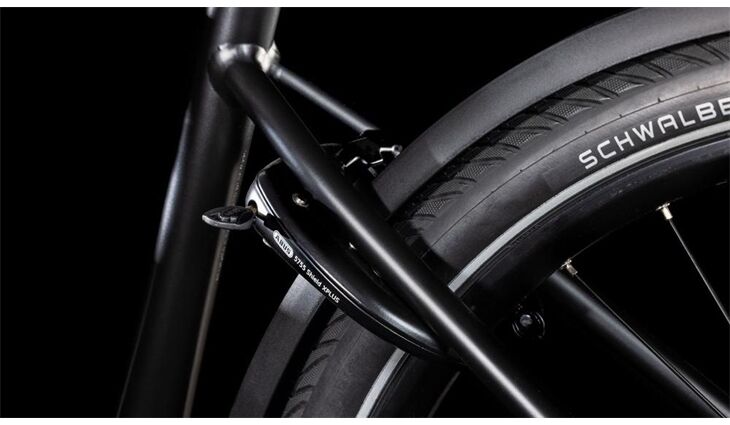 CUBE Supreme Hybrid Comfort SLX 625 46cm black´n´metal