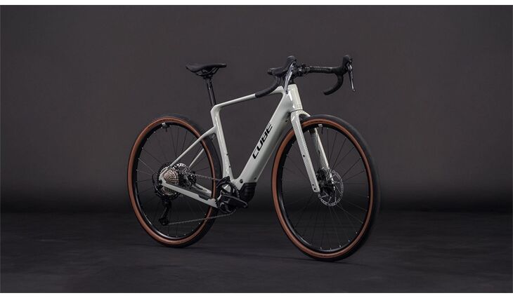 CUBE Nuroad Hybrid C:62 Race 400X M 12G GRX 2026