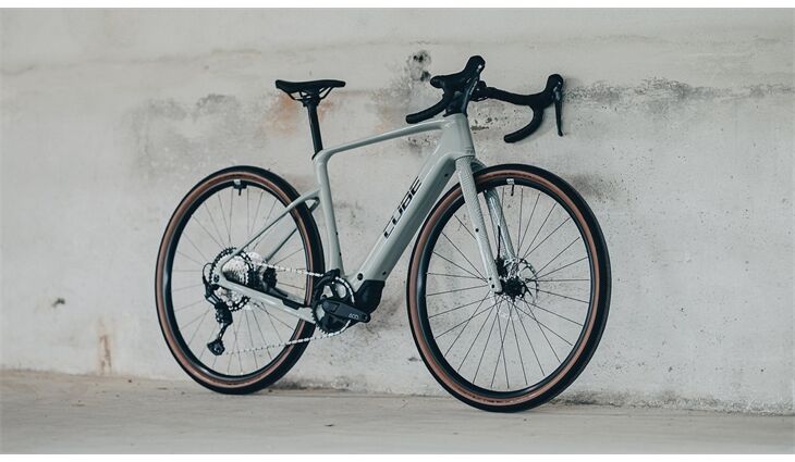 CUBE Nuroad Hybrid C:62 Race 400X M 12G GRX 2026