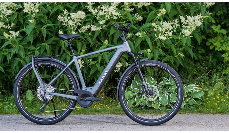 CUBE Kathmandu Hybrid SLX 750 50cm 2024