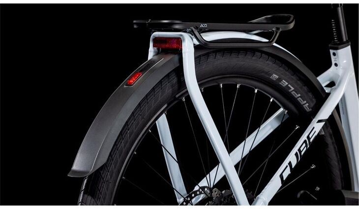 CUBE Kathmandu Hybrid ONE CX800 46 10G Trapez 2025