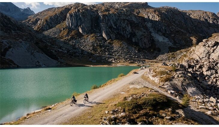 CUBE Kathmandu Hybrid EXC CX800 62cm Wave 2025